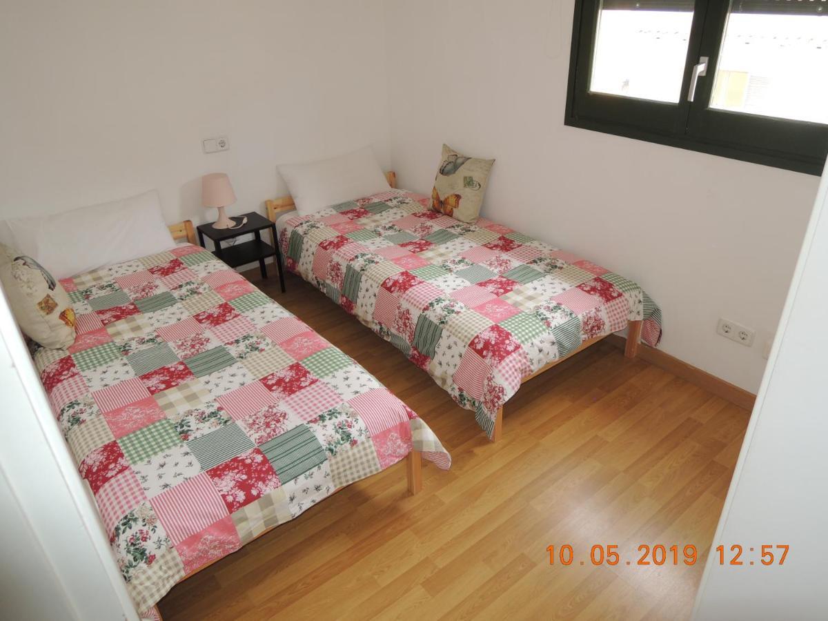 Apartament Besalu Apartment Exterior photo